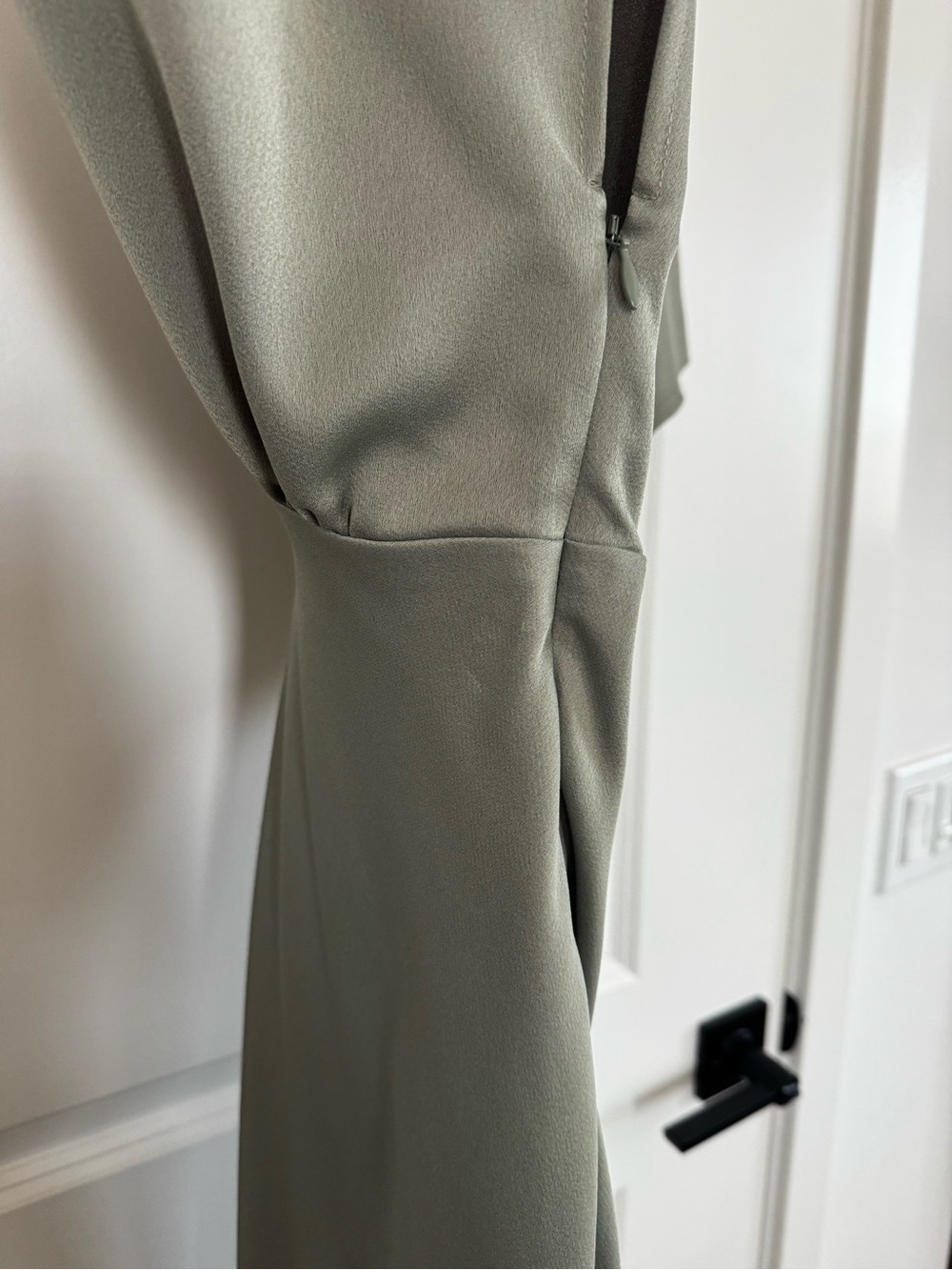 BHLDN LEILA DEEP-V
FLUTTER-SLEEVE SATIN A-LINE GOWN Moss Sage Green Size 4 - Picture 7 of 12